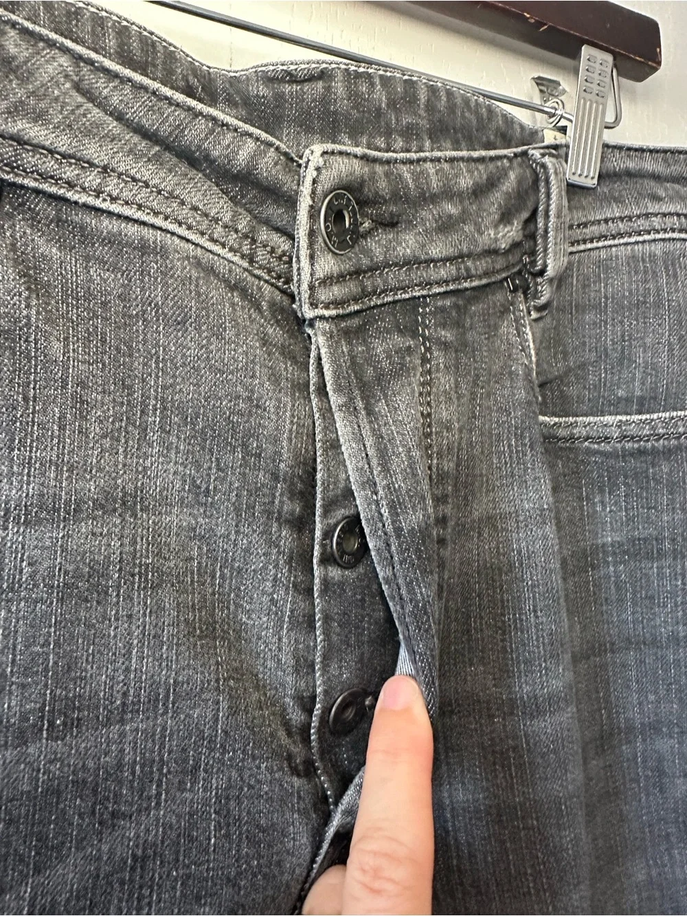 DIESEL Men’s Gray/Black Heeven Button Fly Distressed Denim Jeans- Size 33x34